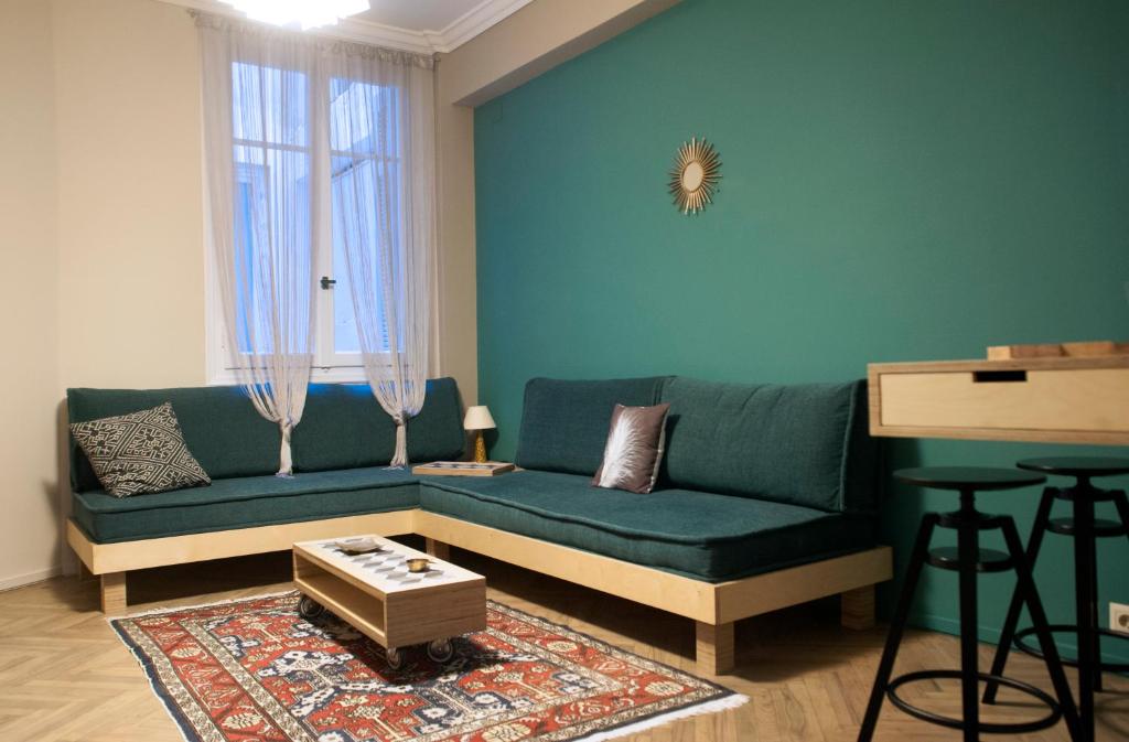 Acron of Plaka room 1