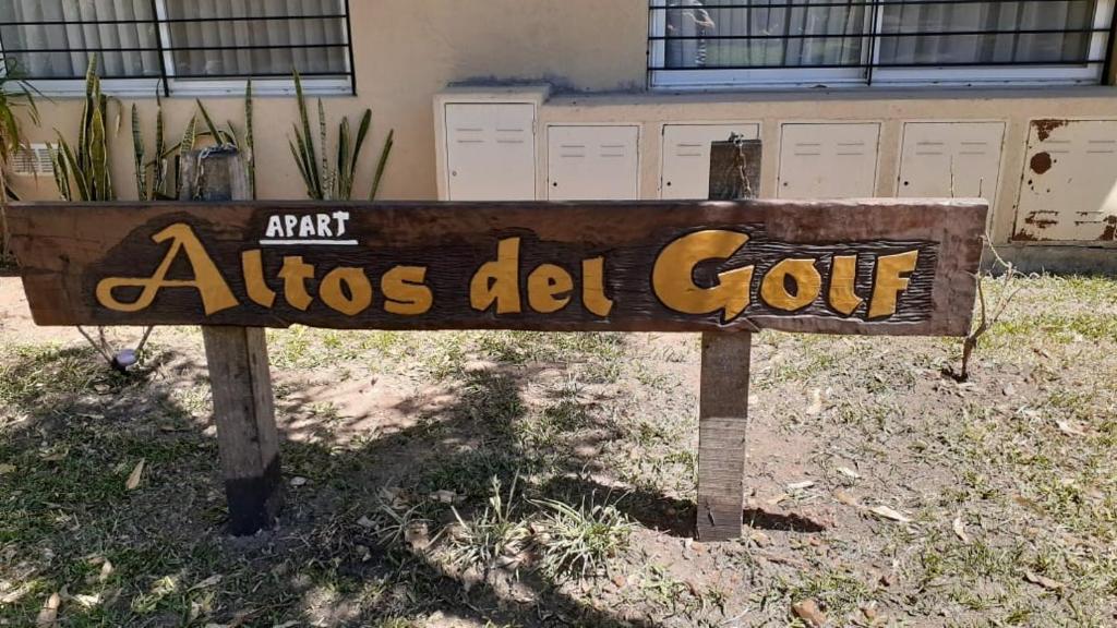 Apart Altos del Golf room 5