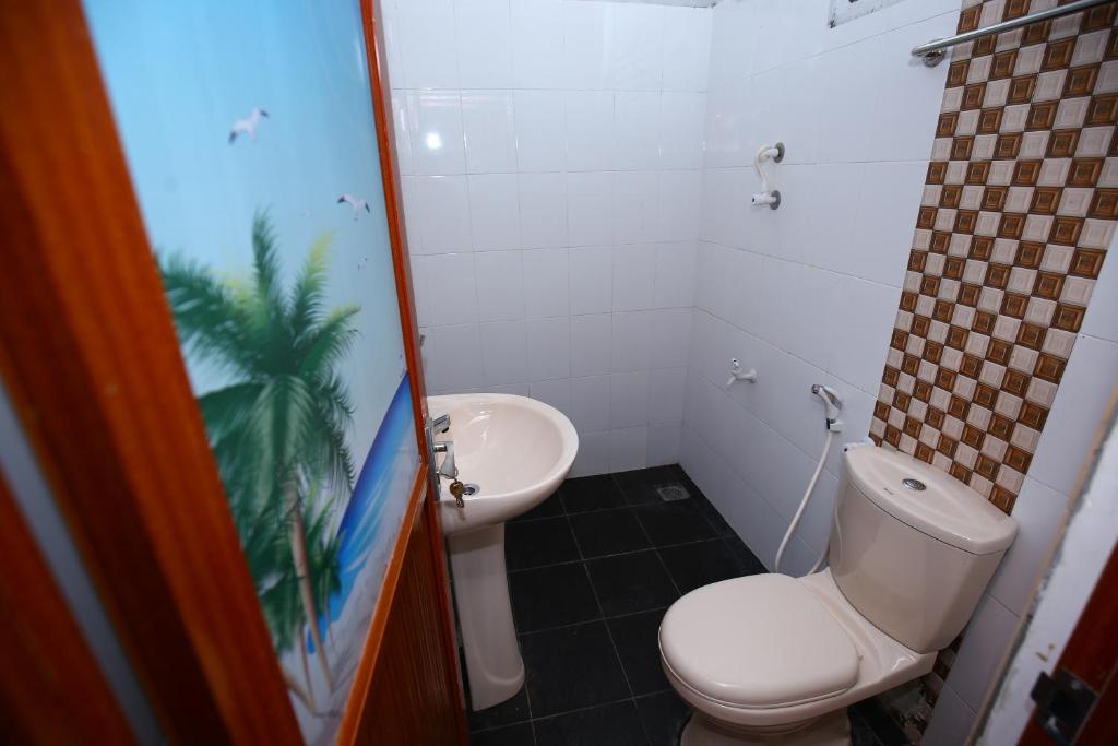 Amadi Rest room 2