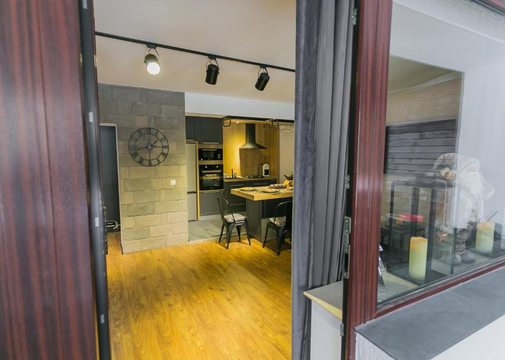 Anda Apartment room 1