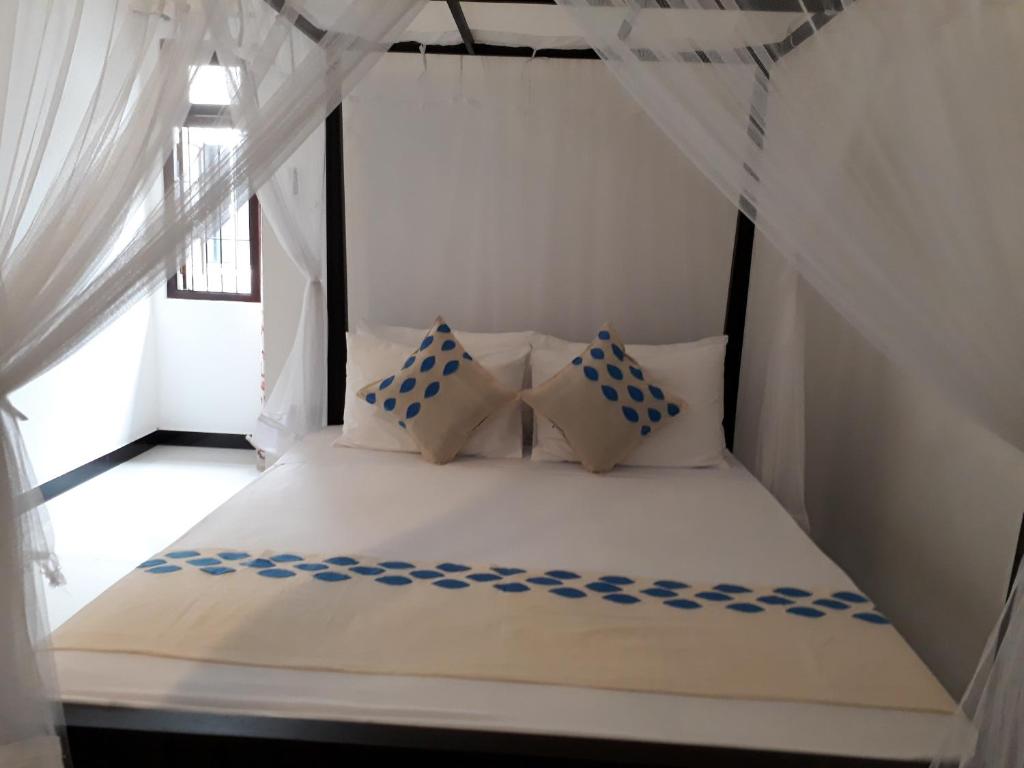 Apna Homestay Apartments room 1