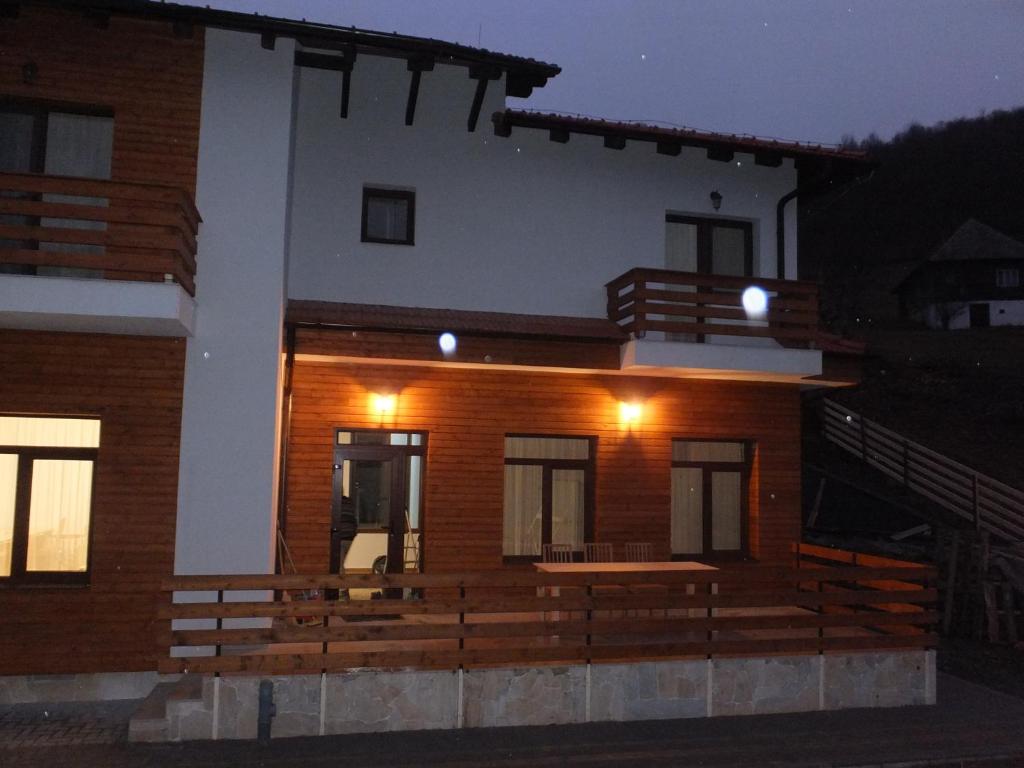 APUSENI HOLIDAYS room 1