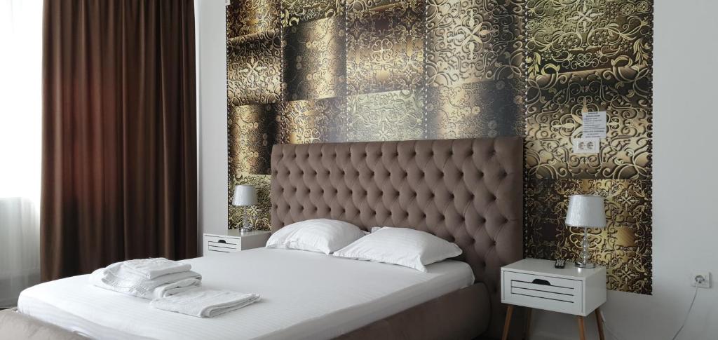 ARISTOCRAT CENTRAL room 3