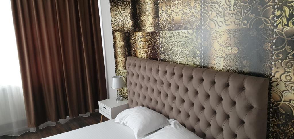 ARISTOCRAT CENTRAL room 4