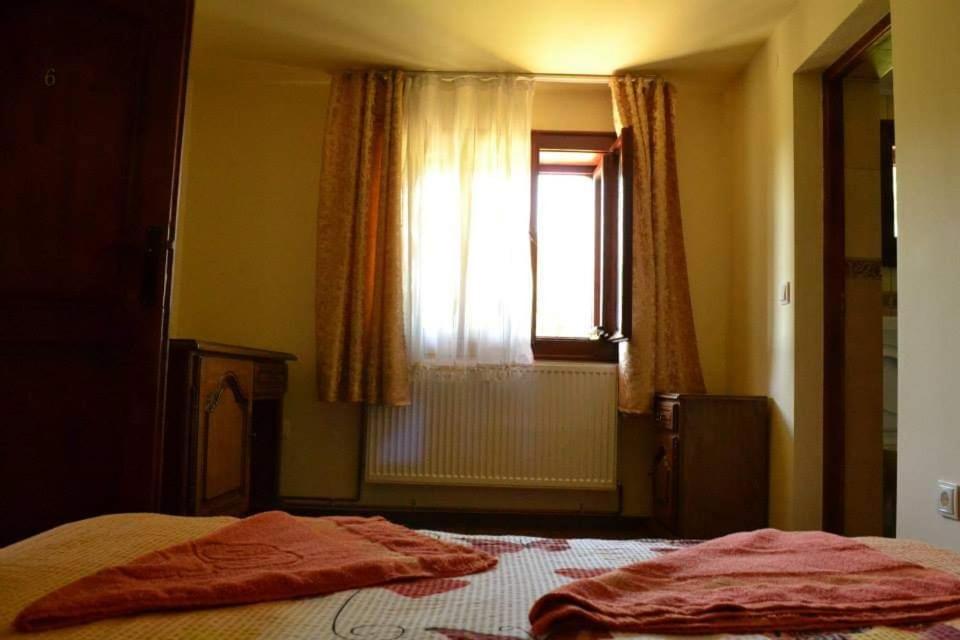 Casa din Barsana room 4