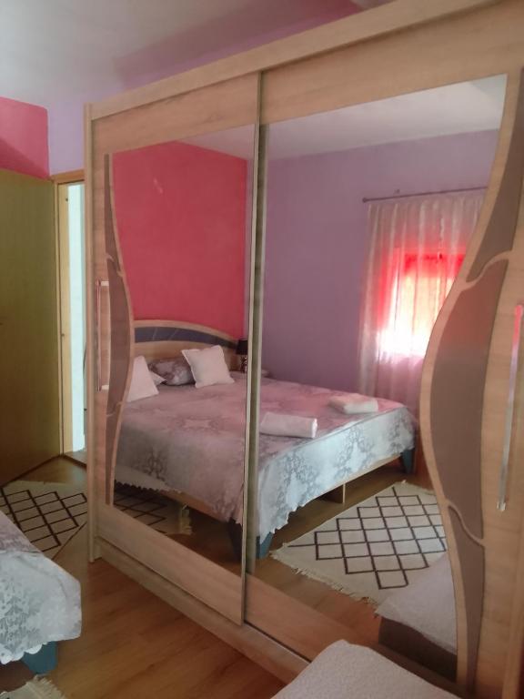 Biba room 3