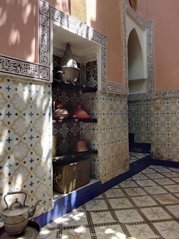 Riad Bouchouari 33 room 6