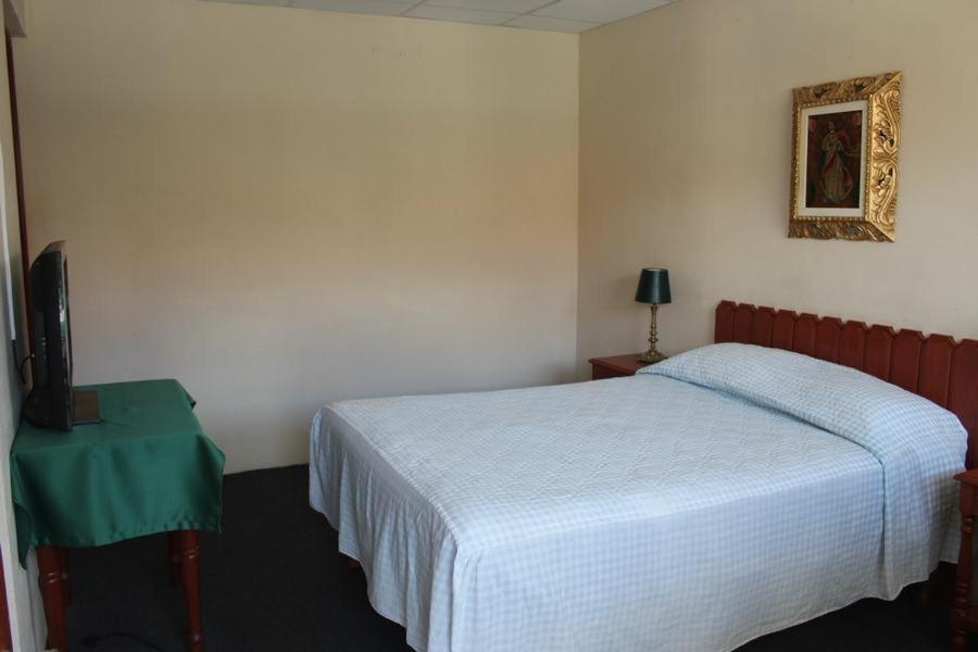GRAND HOSTAL CARAZ DULZURA room 2