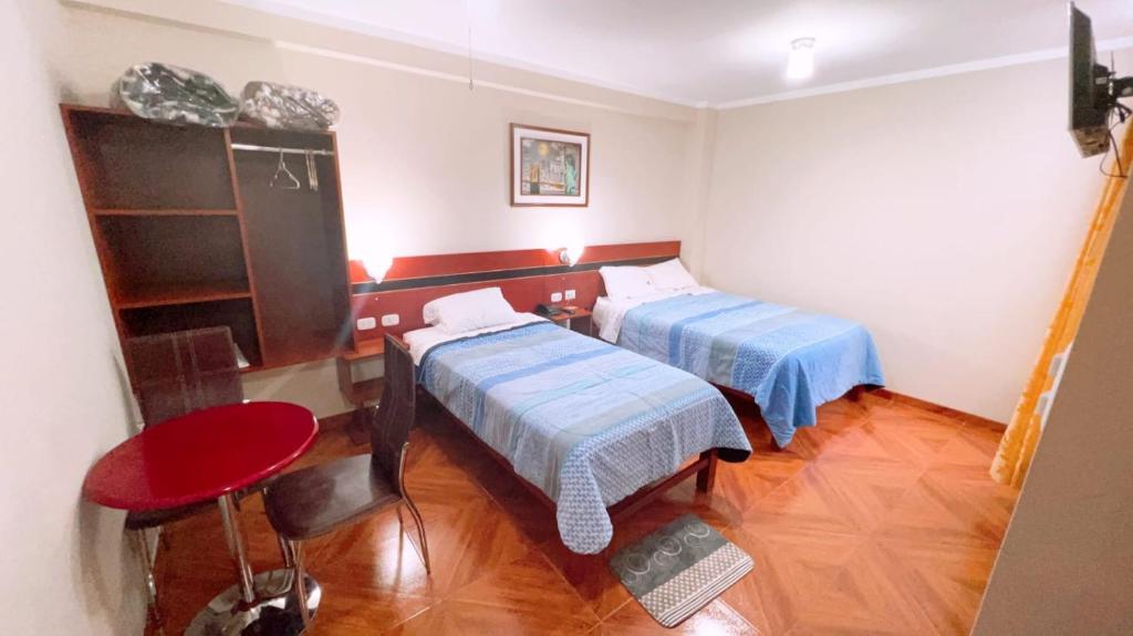 HOSTAL REAL CERRILLOS room 3