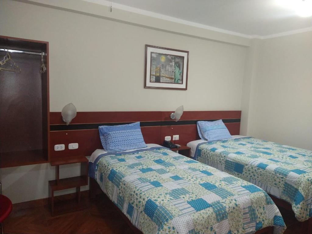 HOSTAL REAL CERRILLOS room 4