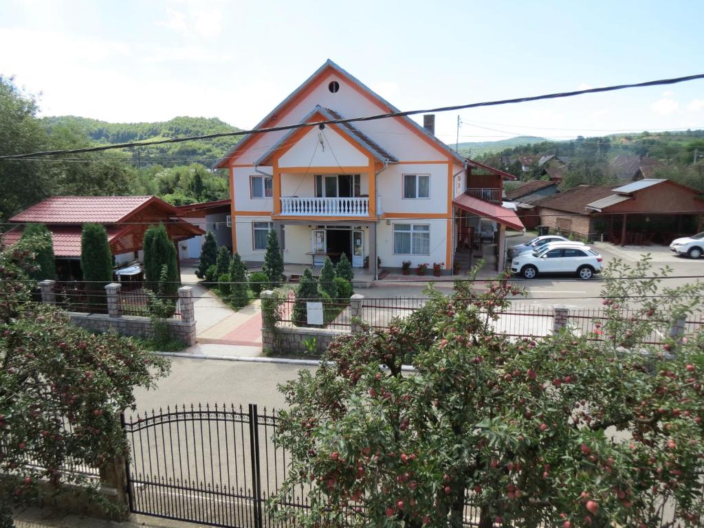 Pensiunea Cetina room 2