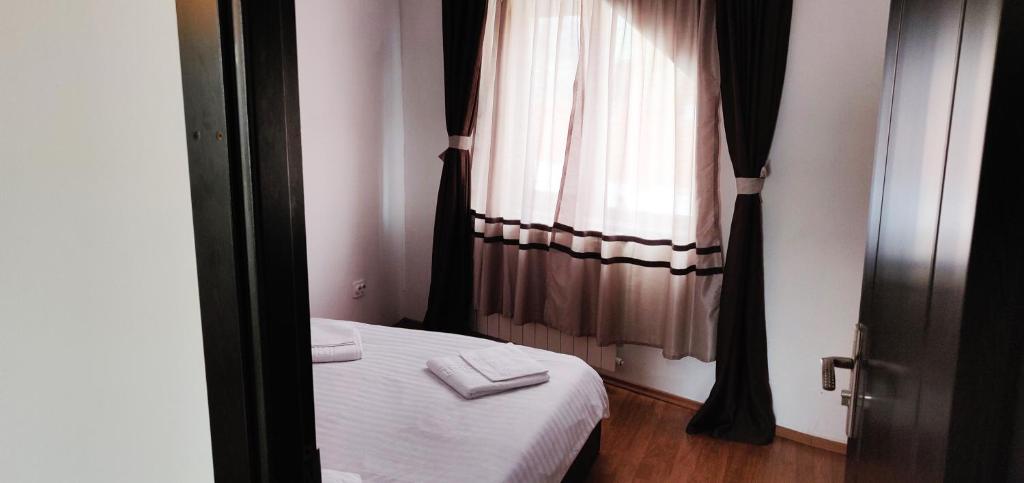 Cezar Apartment room 6