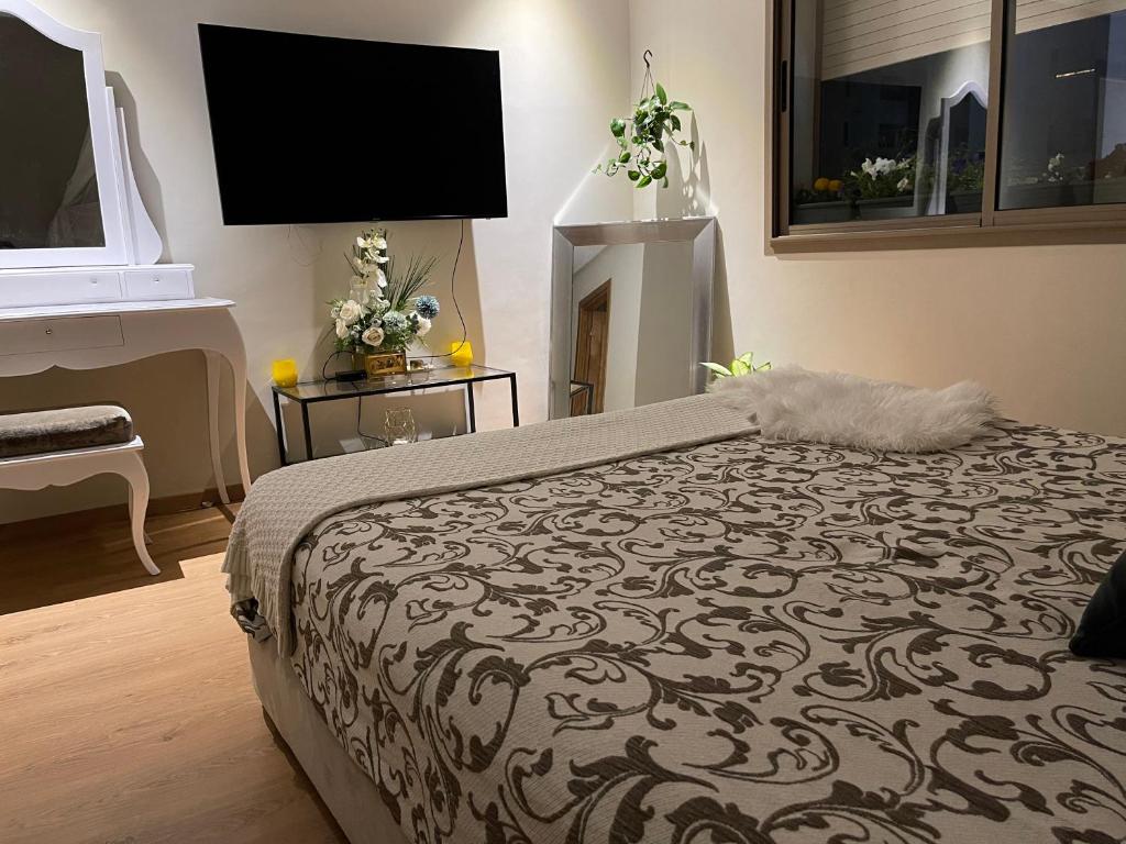 Chambre d'hôte close to the Airport MED 5 & market room 4