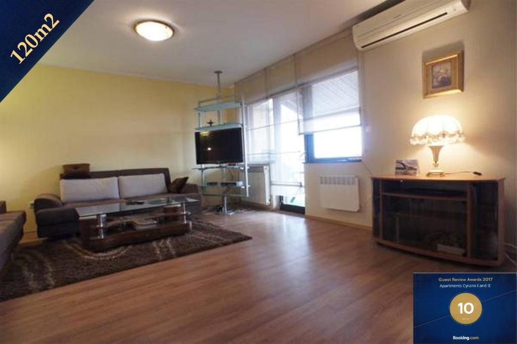 Apartments Cyrano I and II room 1