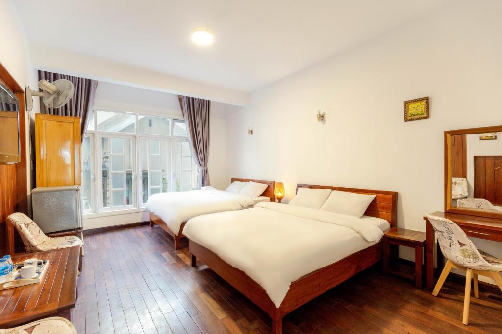 Dan Chi Hotel room 1