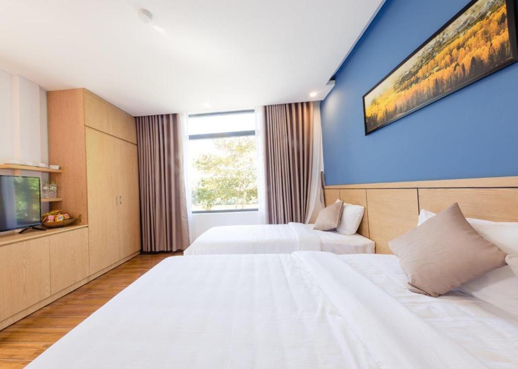DKD TRIO Hotel room 2