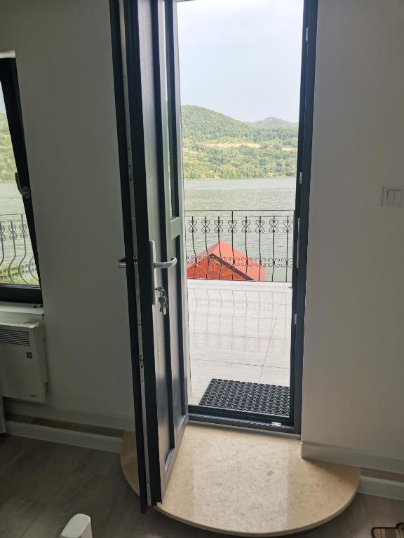 Casa Dorin room 6