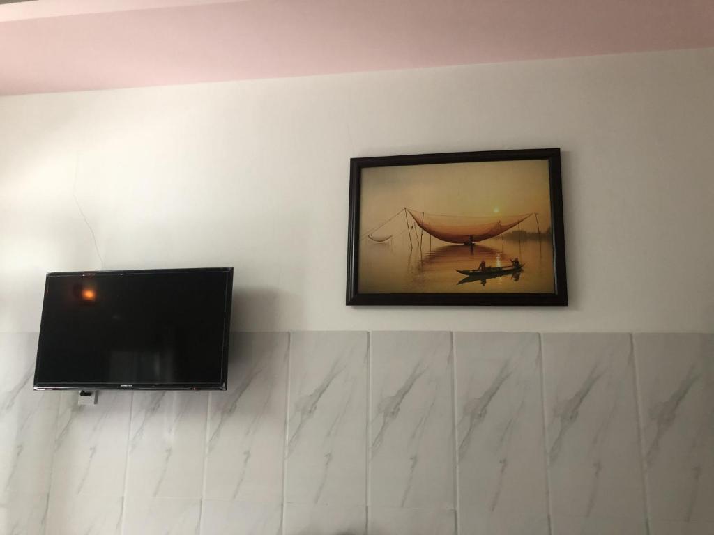 Duc Linh Hotel room 5