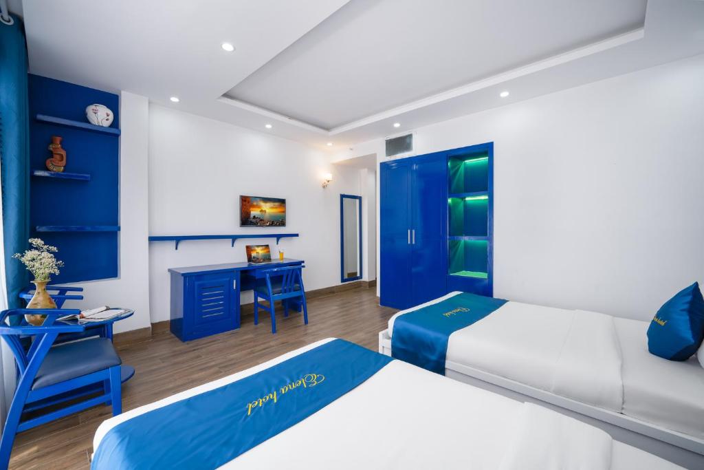 Elena Seaview Hotel room 6