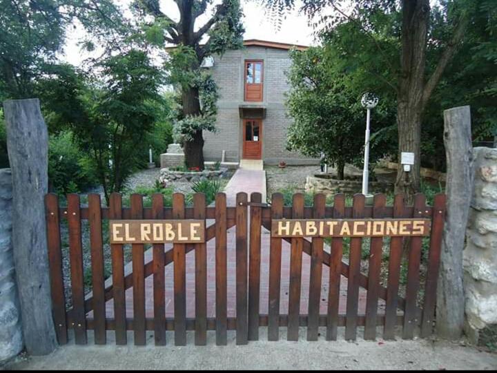 El Roble room 1