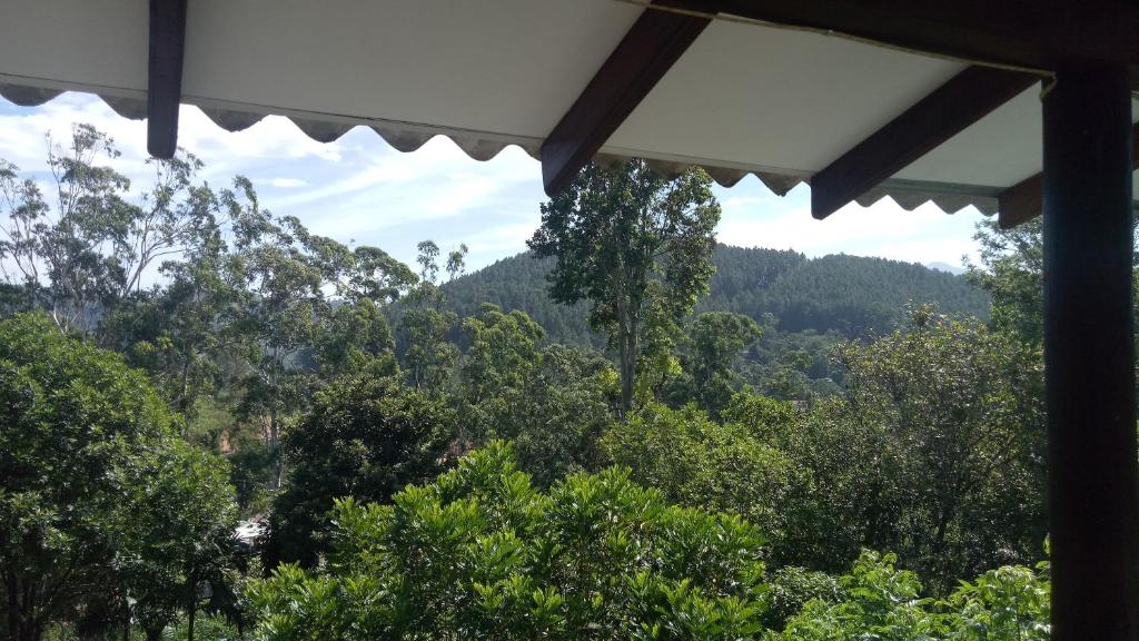 Emerald Mirror Guest Ella room 5