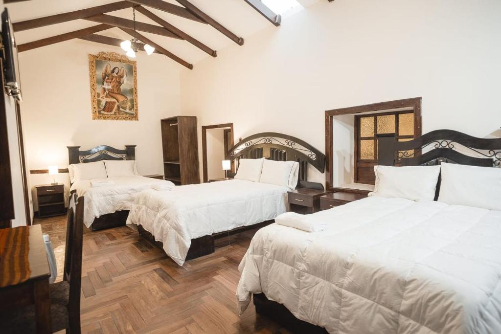 Emilia Hotel room 2