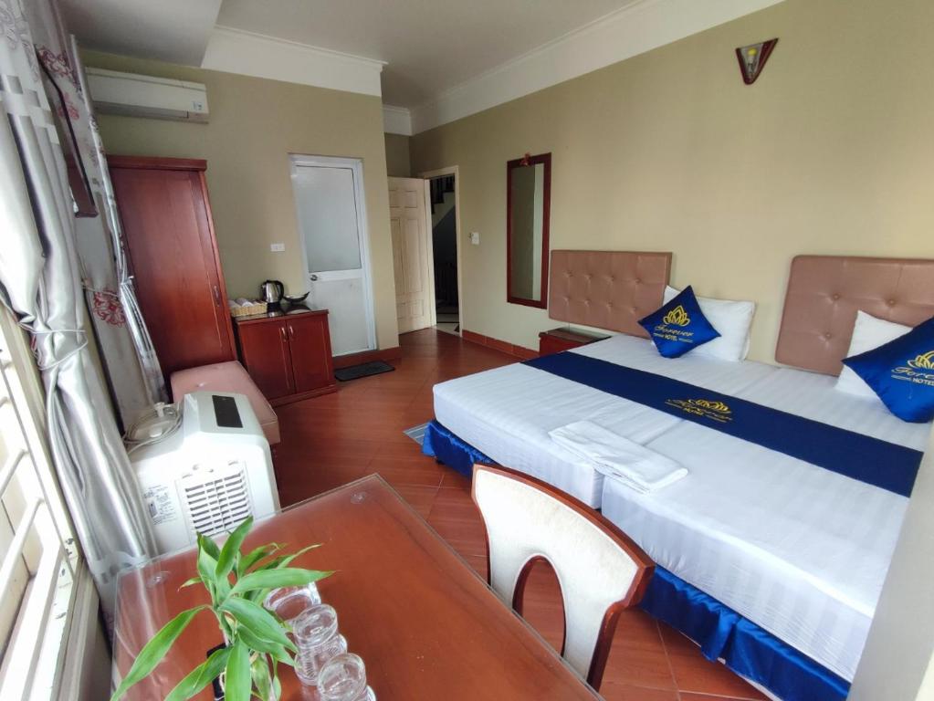 Forever Hotel room 1