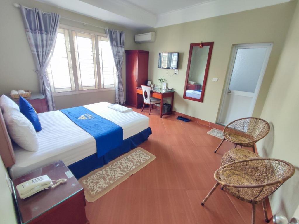 Forever Hotel room 5