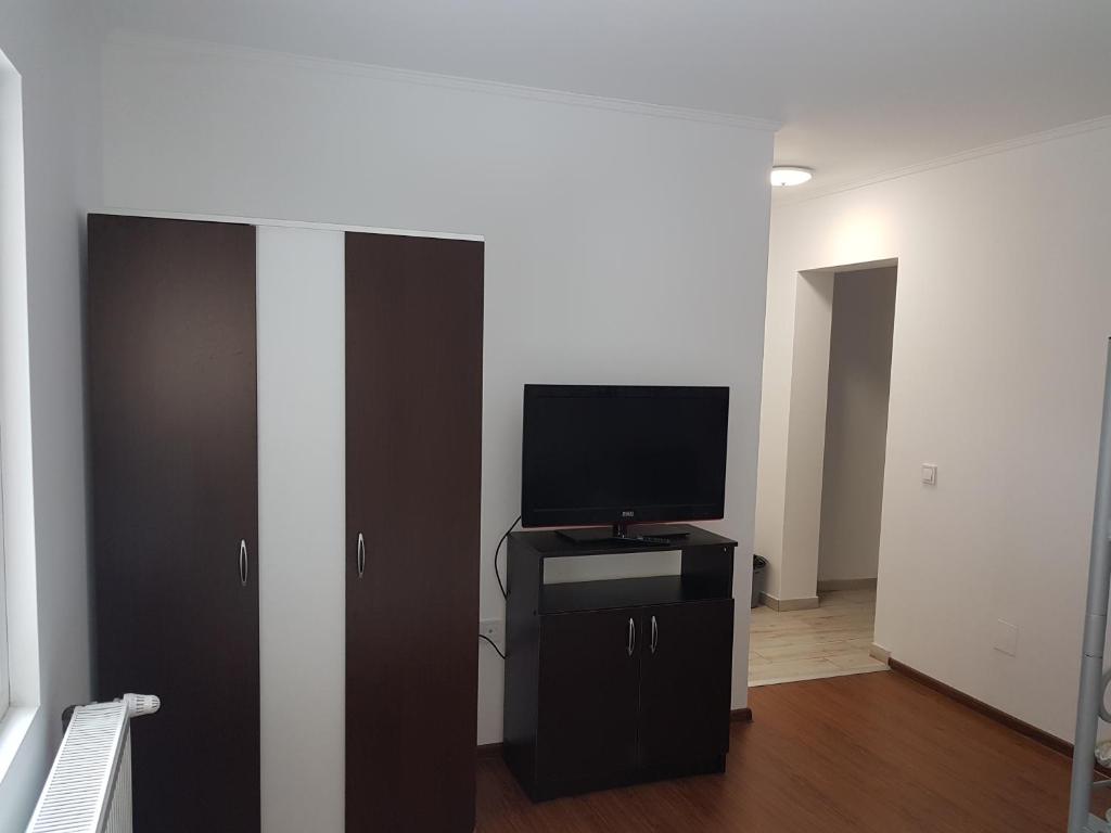 Garsoniera Civicul 5 room 2