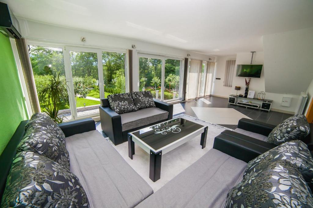 Villa Grace room 5