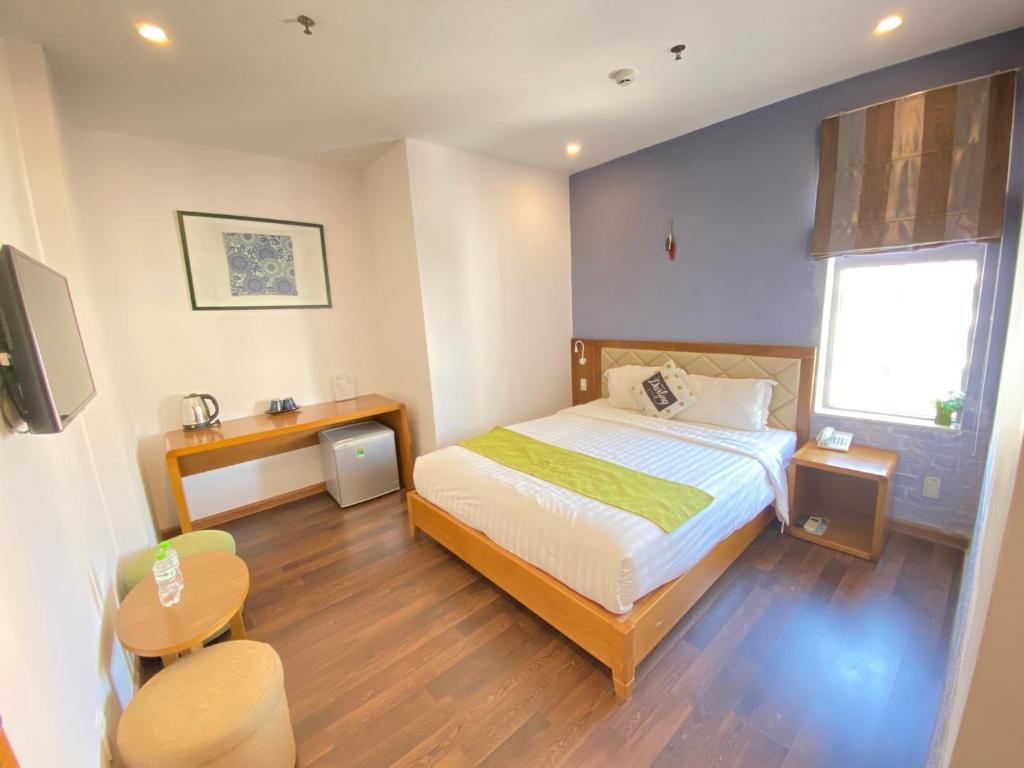 Hang Grand Danang Beach room 6