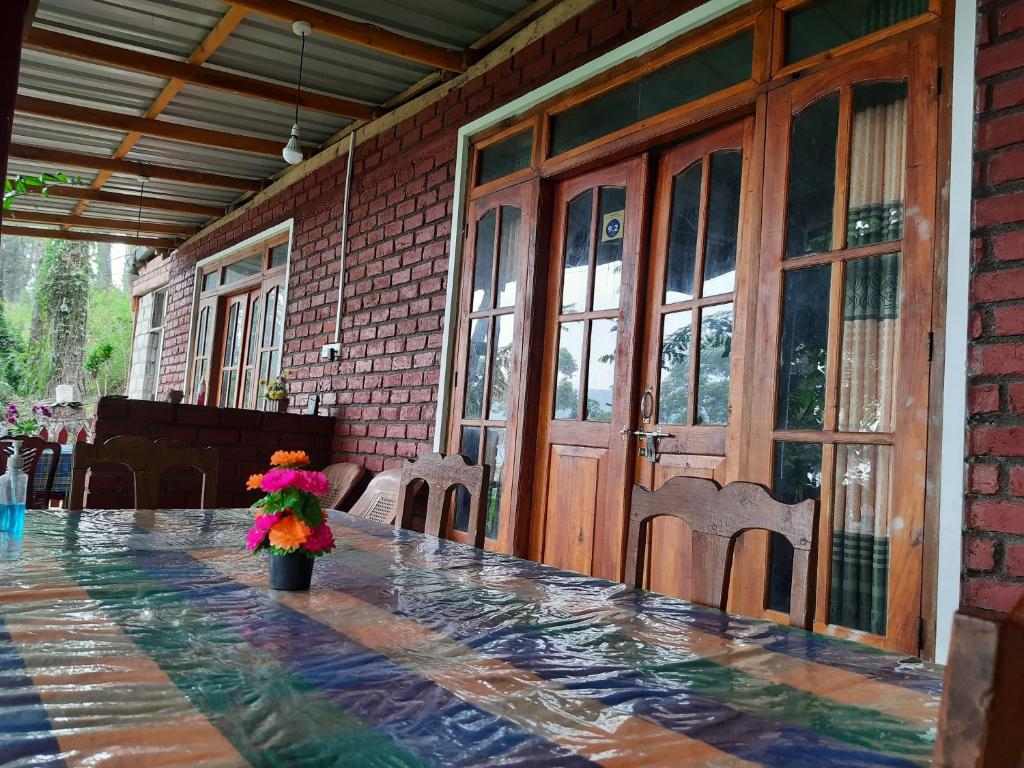Green Heaven Lodge room 4