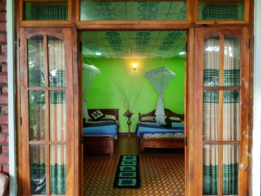 Green Heaven Lodge room 5
