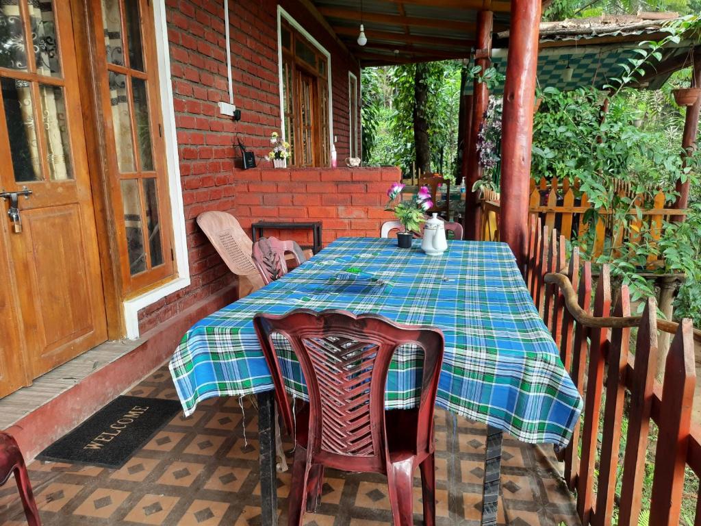 Green Heaven Lodge room 6