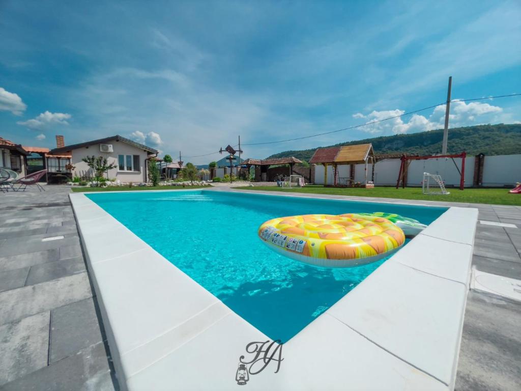 Family estate Hadžalova avlija room 2