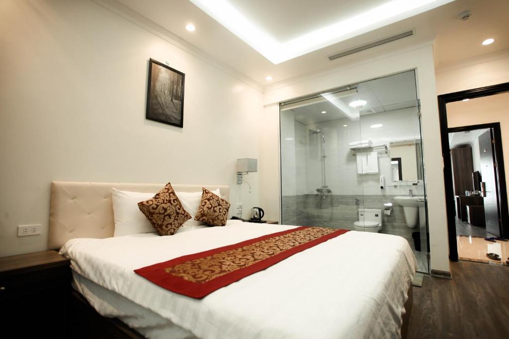Hạ Long Legend Hotel room 4