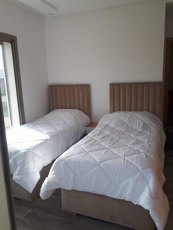 Appartement ensoleillée vue piscine à 3 min de la plage room 4