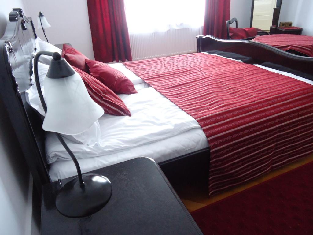 Hestia Lux room 2