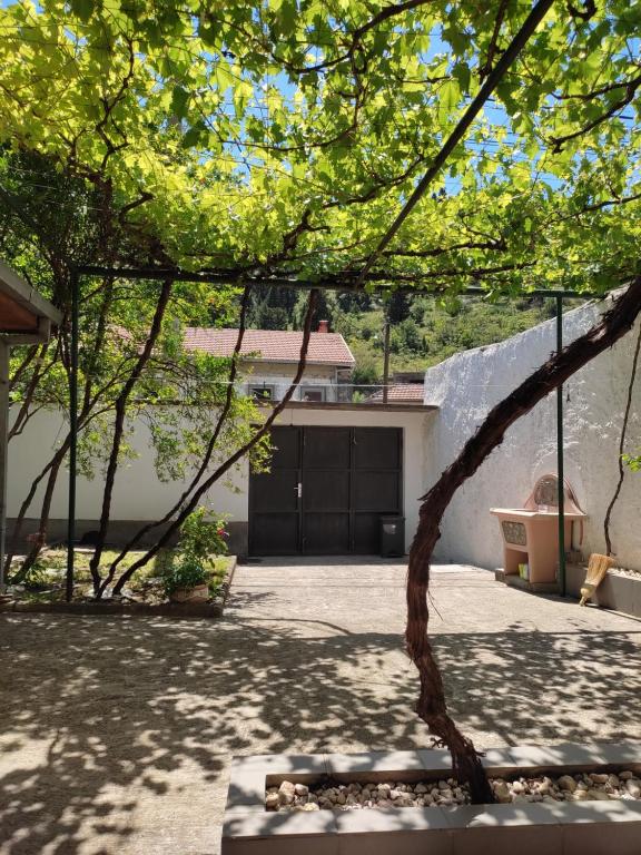 Herzegovinian Hobbiton room 6