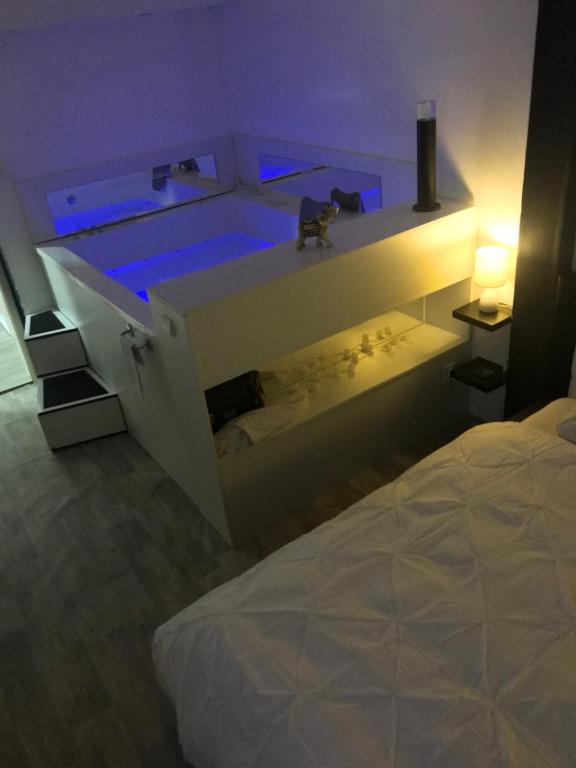 Sarajevo Apartman Jacuzzi room 1