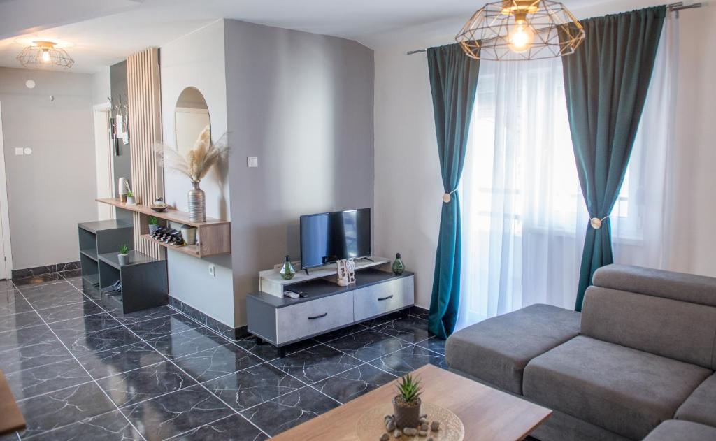 The Jewel of Mostar room 2