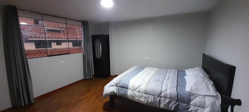 J - House room 3