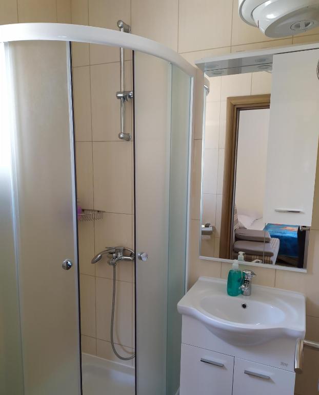 Apartmani Jopi room 4