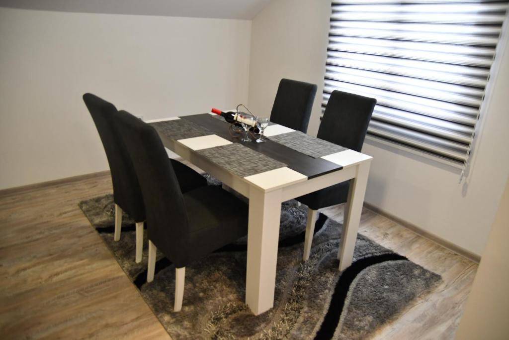 Apartman Karganovic room 3