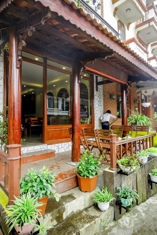 Khai Tam View Hotel room 5