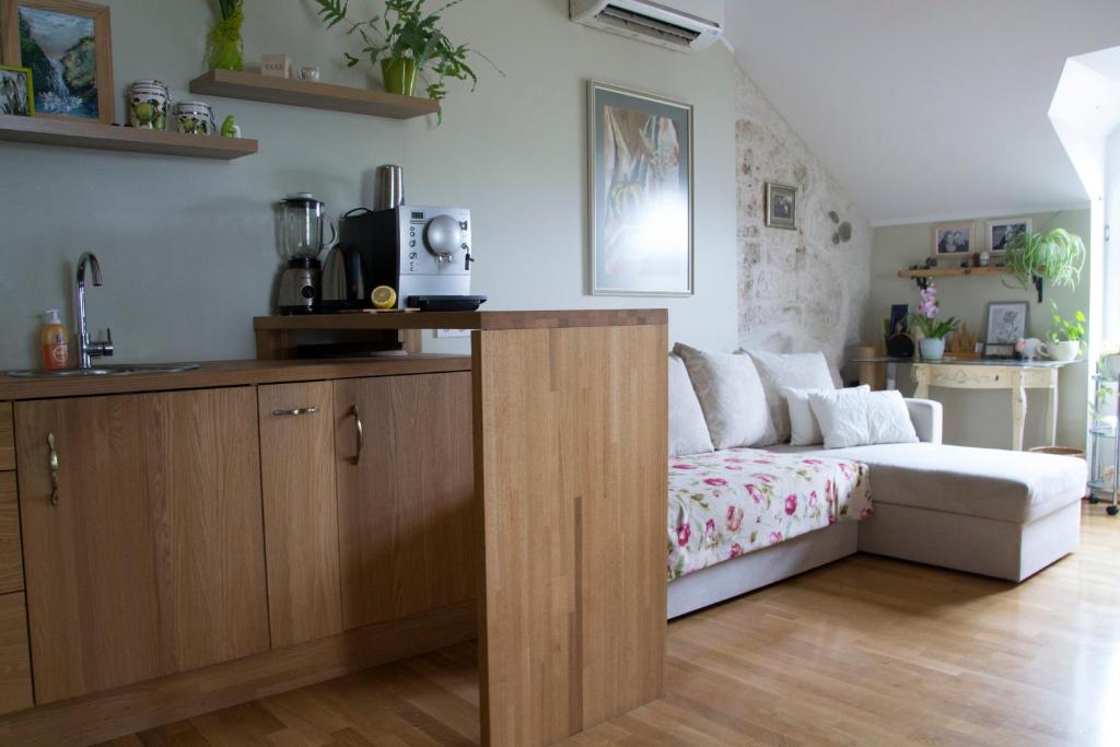 Kuressaare Romantic Apartment room 2