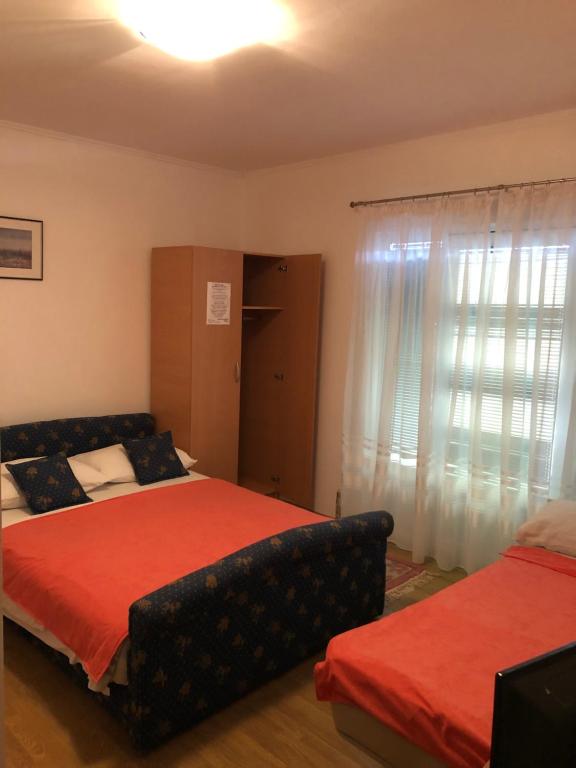 Apartmani Liberan room 2