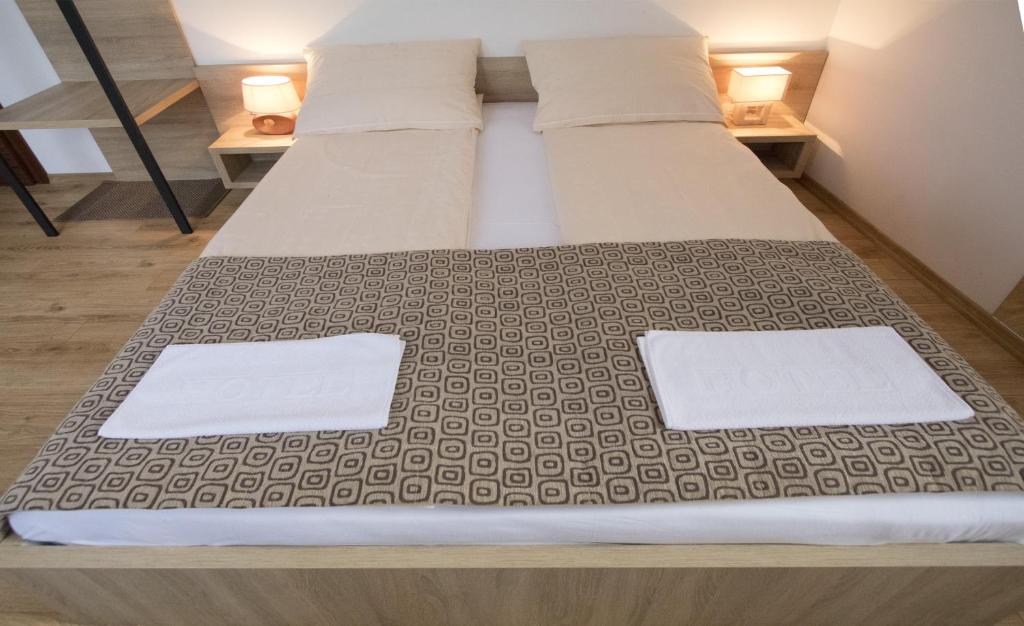 Hotel Logavina 8 Free Garage Parking room 2