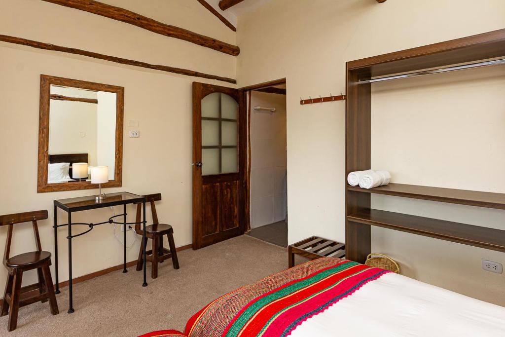 Luna House Cusco room 6