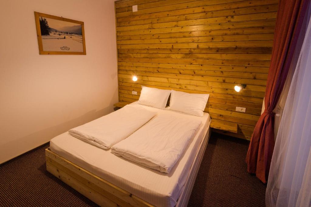 Vila M 36 room 1